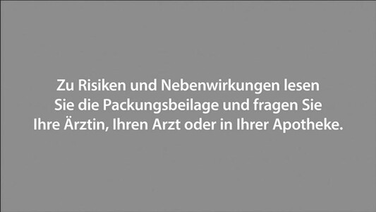 Description: The image shows a gray background with a white text box in the center. The text box contains a German phrase that translates to "Zu Risiken und Nebenwirkungen lesen Sie die Packungsbeilage und fragen Sie ihre Arztin, ihren Arzt oder in Ihren Apotheke." The text box is centrally positioned and the text is in all caps, making it the main focus of the image.

Disclaimer: This image description was automatically generated and may not be entirely accurate.