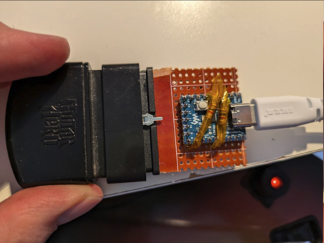 same thing from the other side. there's two resistors wrapped in kapton across it